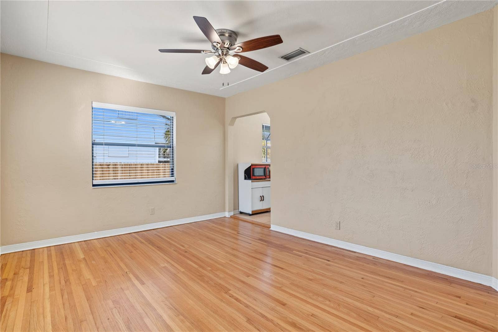 6459 3RD AVENUE S, St Petersburg, FL 33707 6459 3RD AVENUE S, St Petersburg, FL 33707