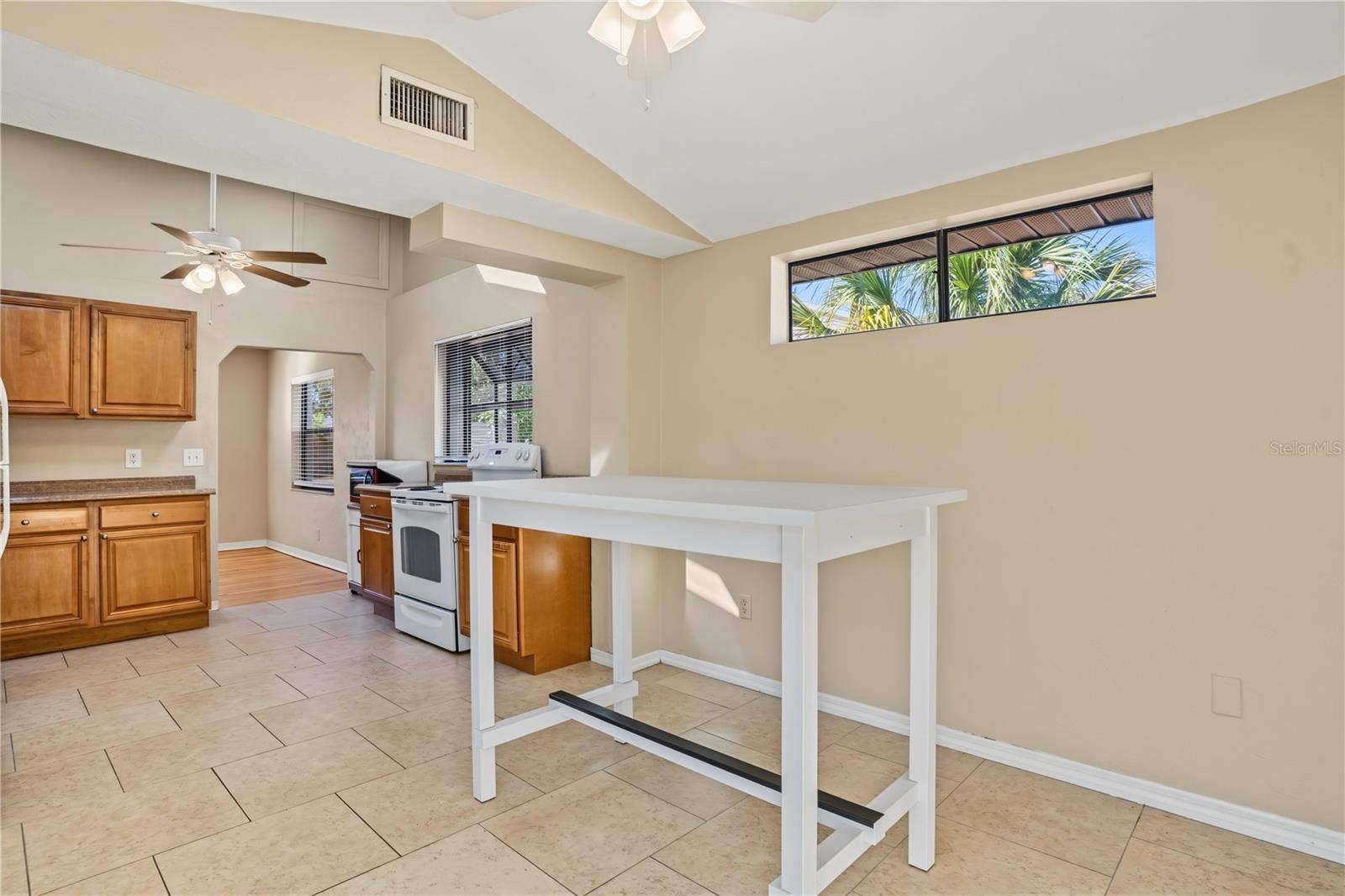 6459 3RD AVENUE S, St Petersburg, FL 33707 6459 3RD AVENUE S, St Petersburg, FL 33707