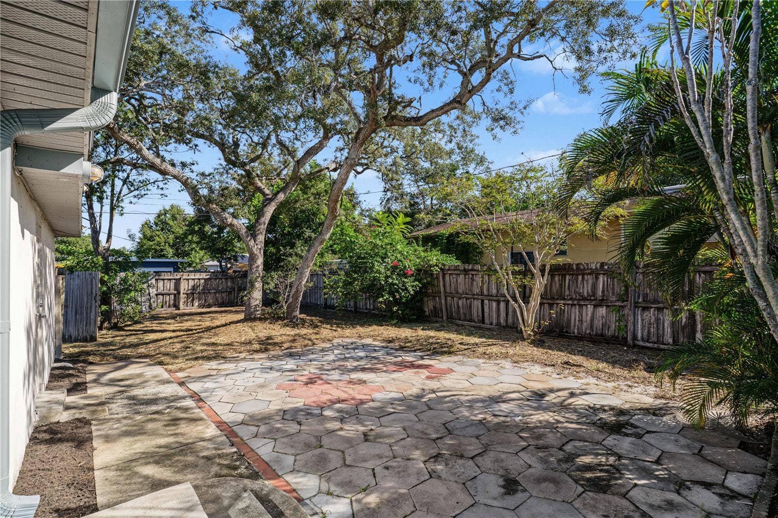 6459 3RD AVENUE S, St Petersburg, FL 33707 6459 3RD AVENUE S, St Petersburg, FL 33707