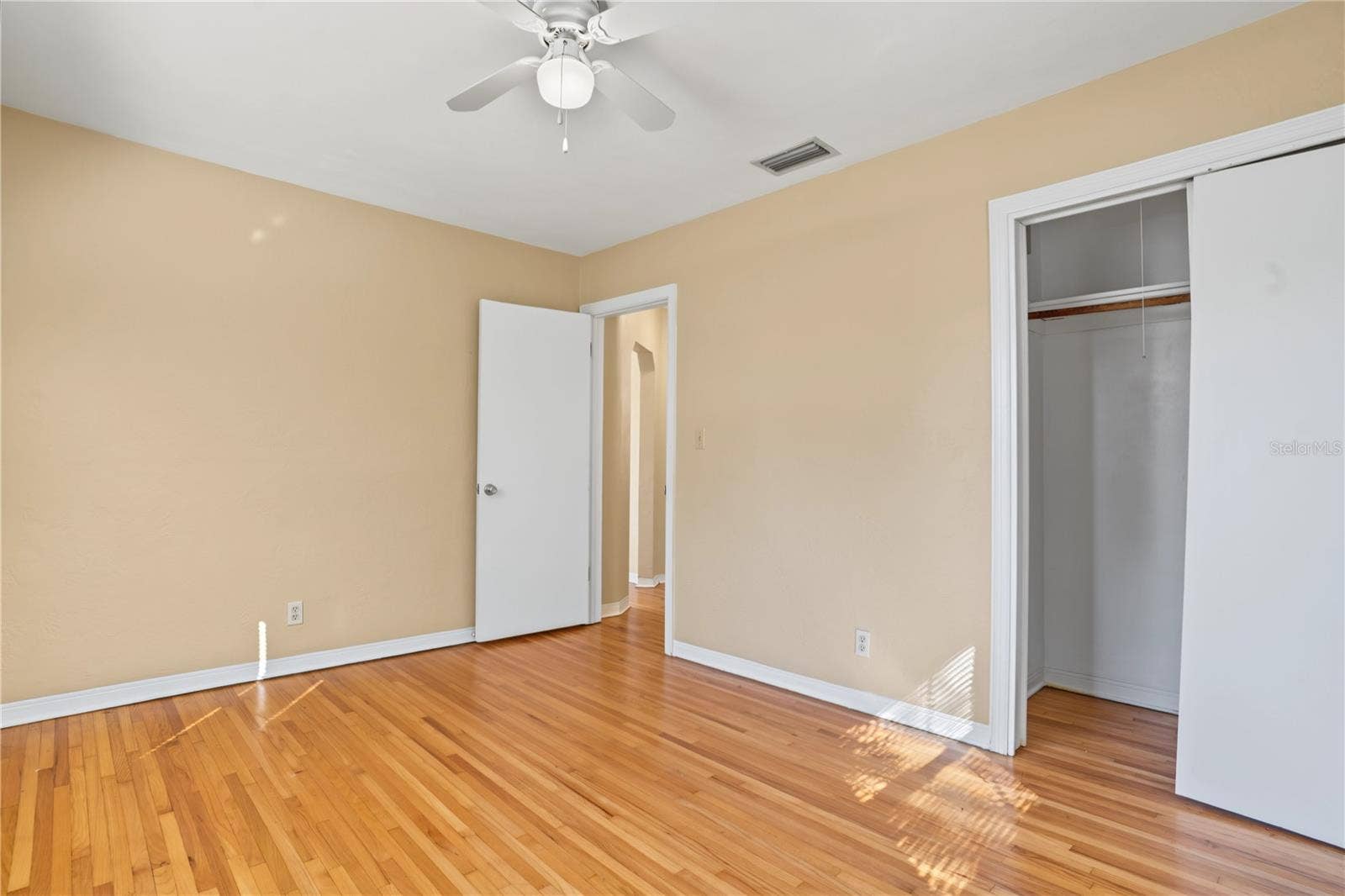 6459 3RD AVENUE S, St Petersburg, FL 33707 6459 3RD AVENUE S, St Petersburg, FL 33707