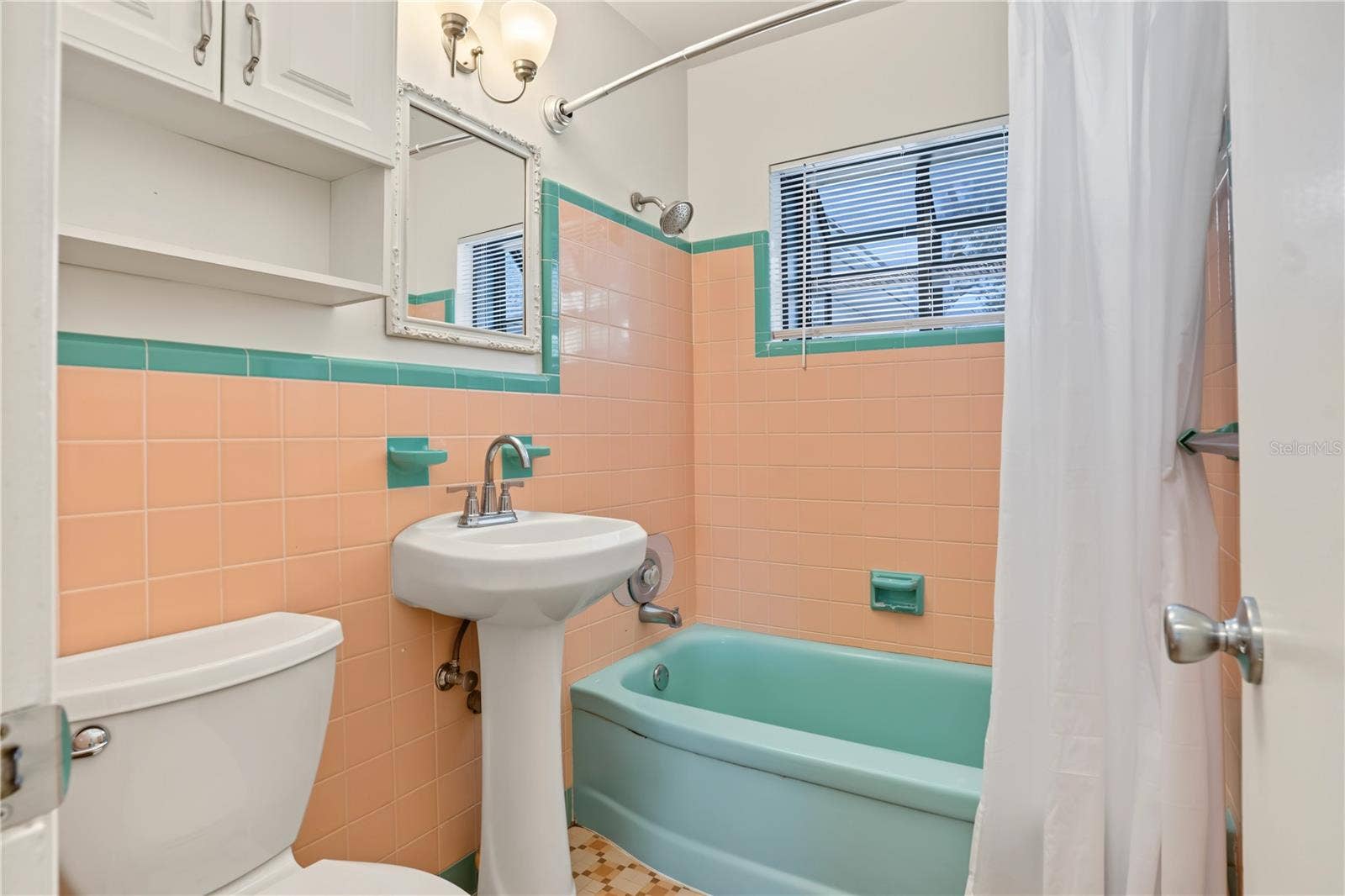 6459 3RD AVENUE S, St Petersburg, FL 33707 6459 3RD AVENUE S, St Petersburg, FL 33707