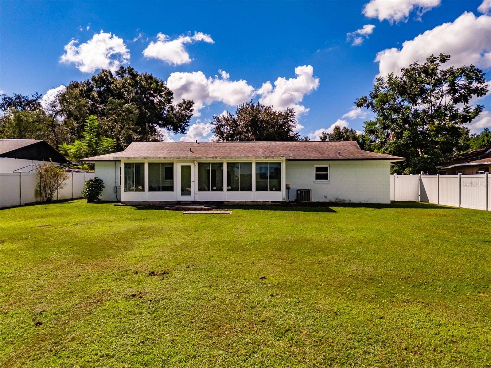 3302 KING RICHARD, Seffner, FL 33584 3302 KING RICHARD, Seffner, FL 33584