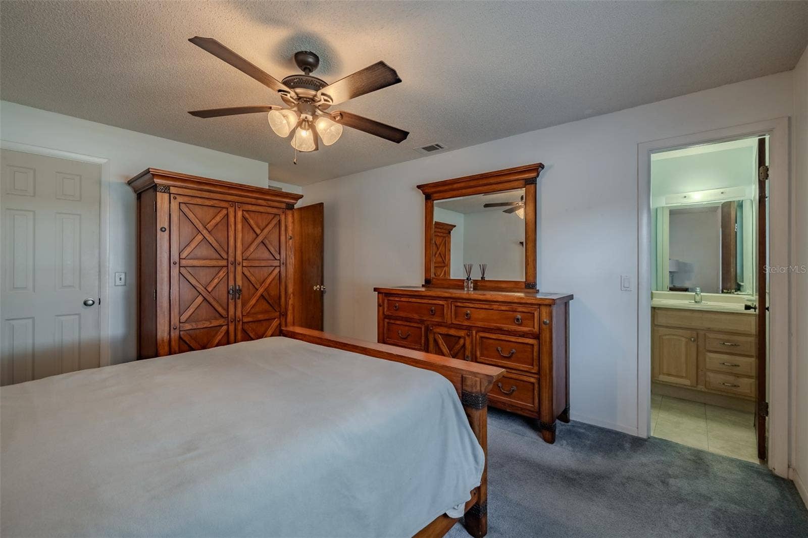 3302 KING RICHARD, Seffner, FL 33584 3302 KING RICHARD, Seffner, FL 33584