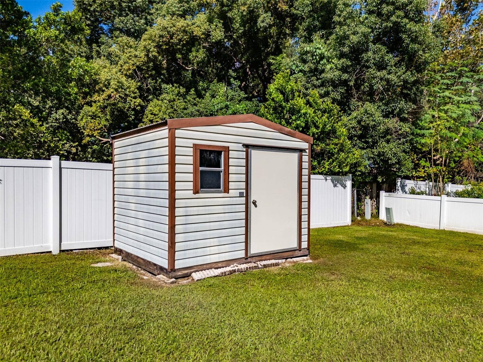 3302 KING RICHARD, Seffner, FL 33584 3302 KING RICHARD, Seffner, FL 33584