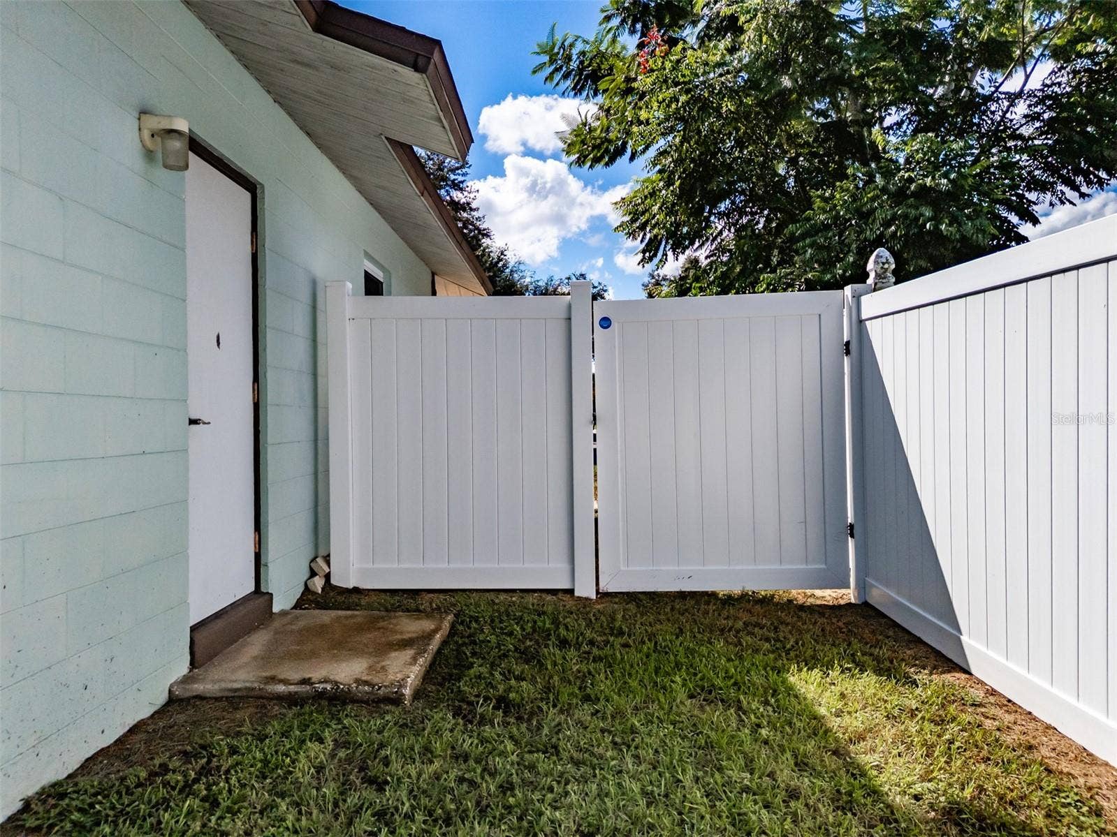 3302 KING RICHARD, Seffner, FL 33584 3302 KING RICHARD, Seffner, FL 33584