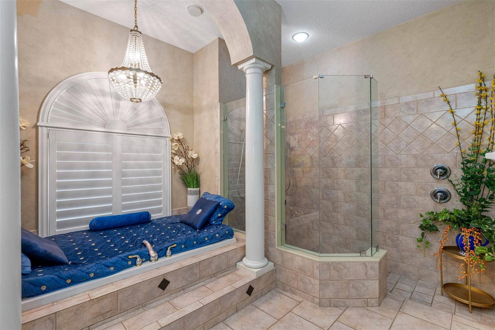531 ISLEWORTH CLOSE, Tarpon Springs, FL 34688