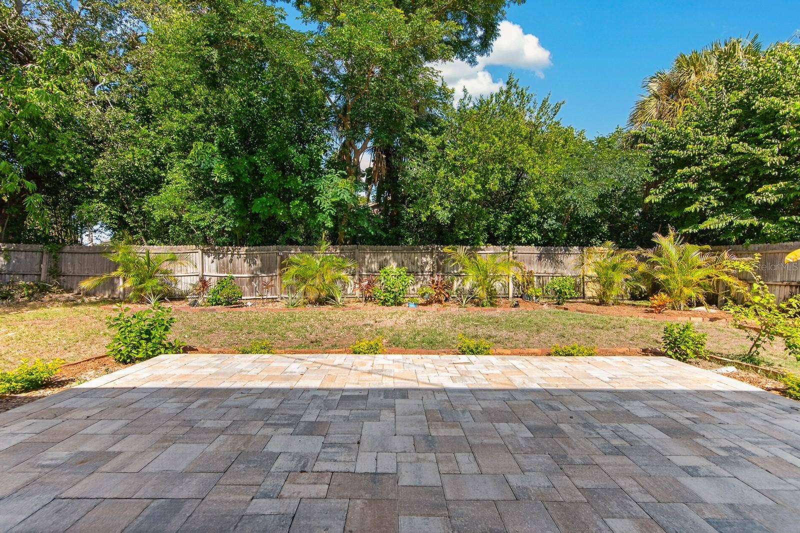 120 ORANGE AVENUE N, St Petersburg, FL 33710