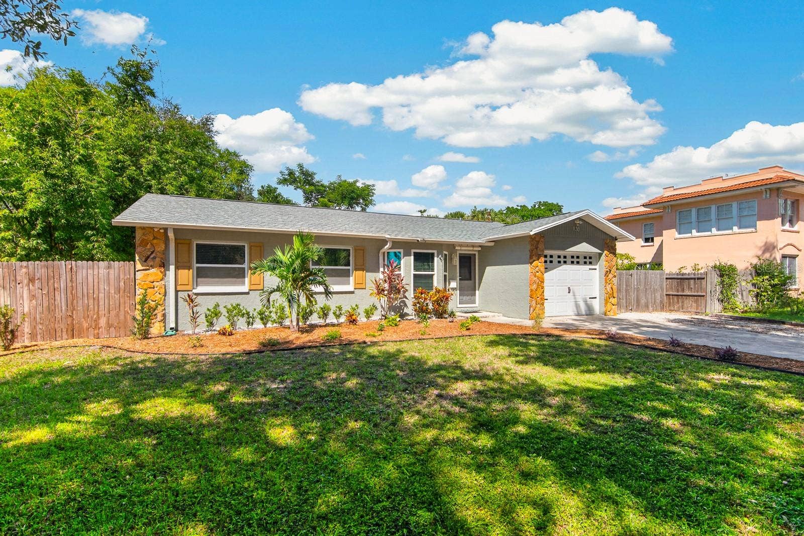 120 ORANGE AVENUE N, St Petersburg, FL 33710