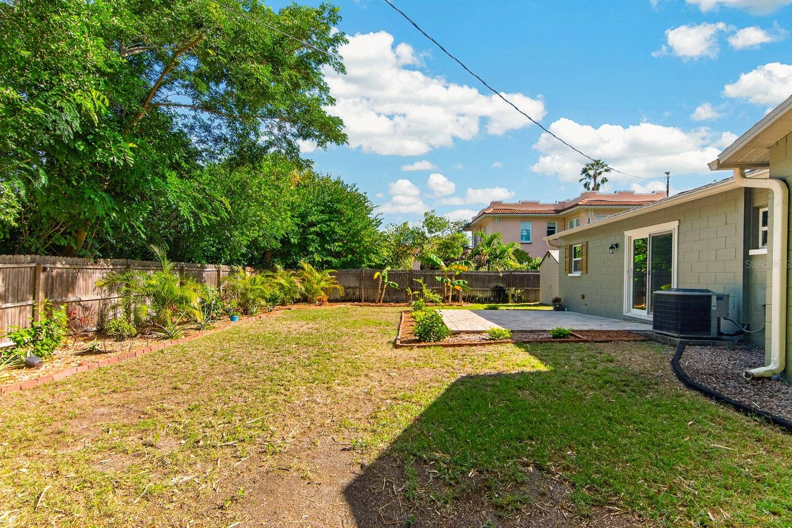 120 ORANGE AVENUE N, St Petersburg, FL 33710