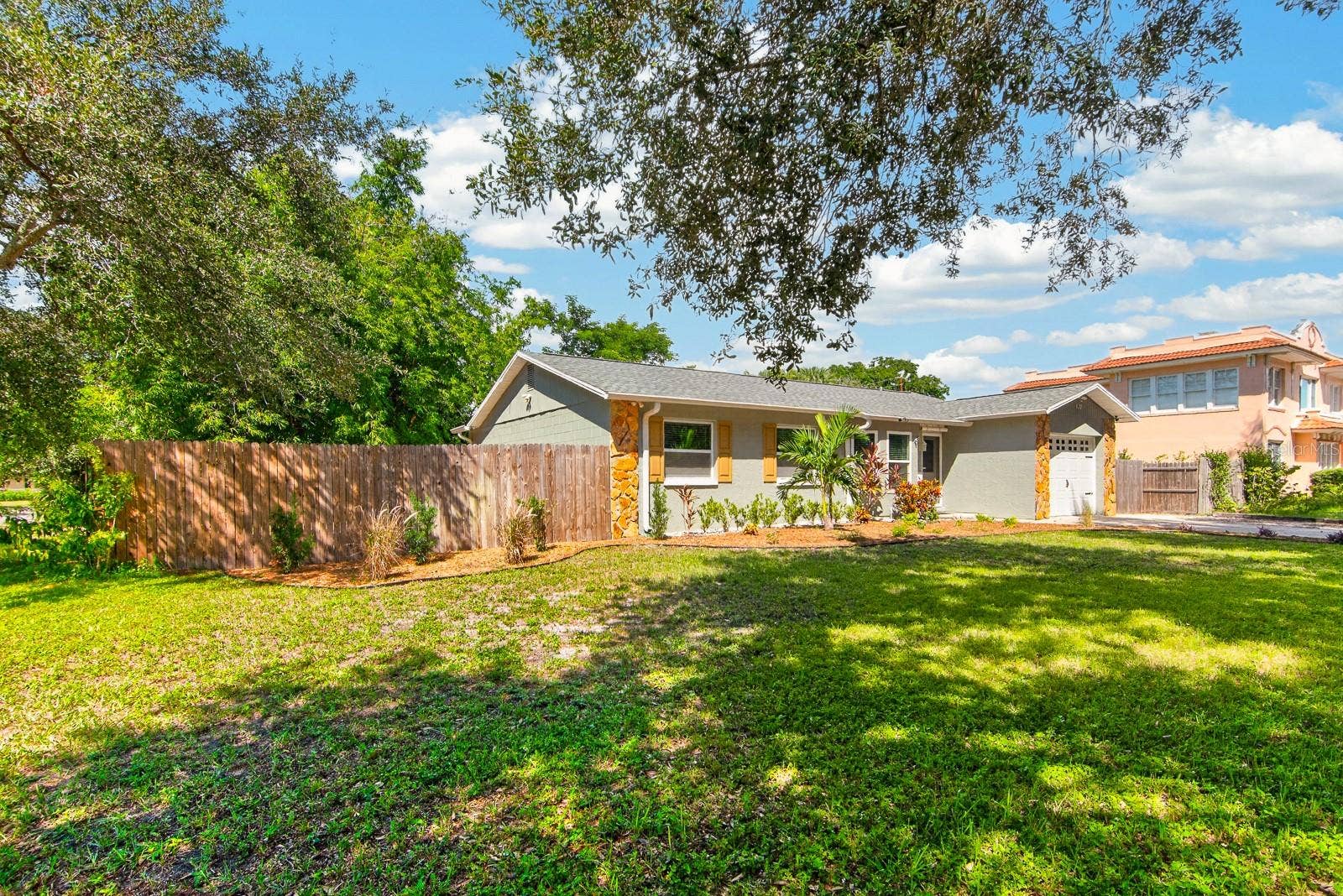 120 ORANGE AVENUE N, St Petersburg, FL 33710