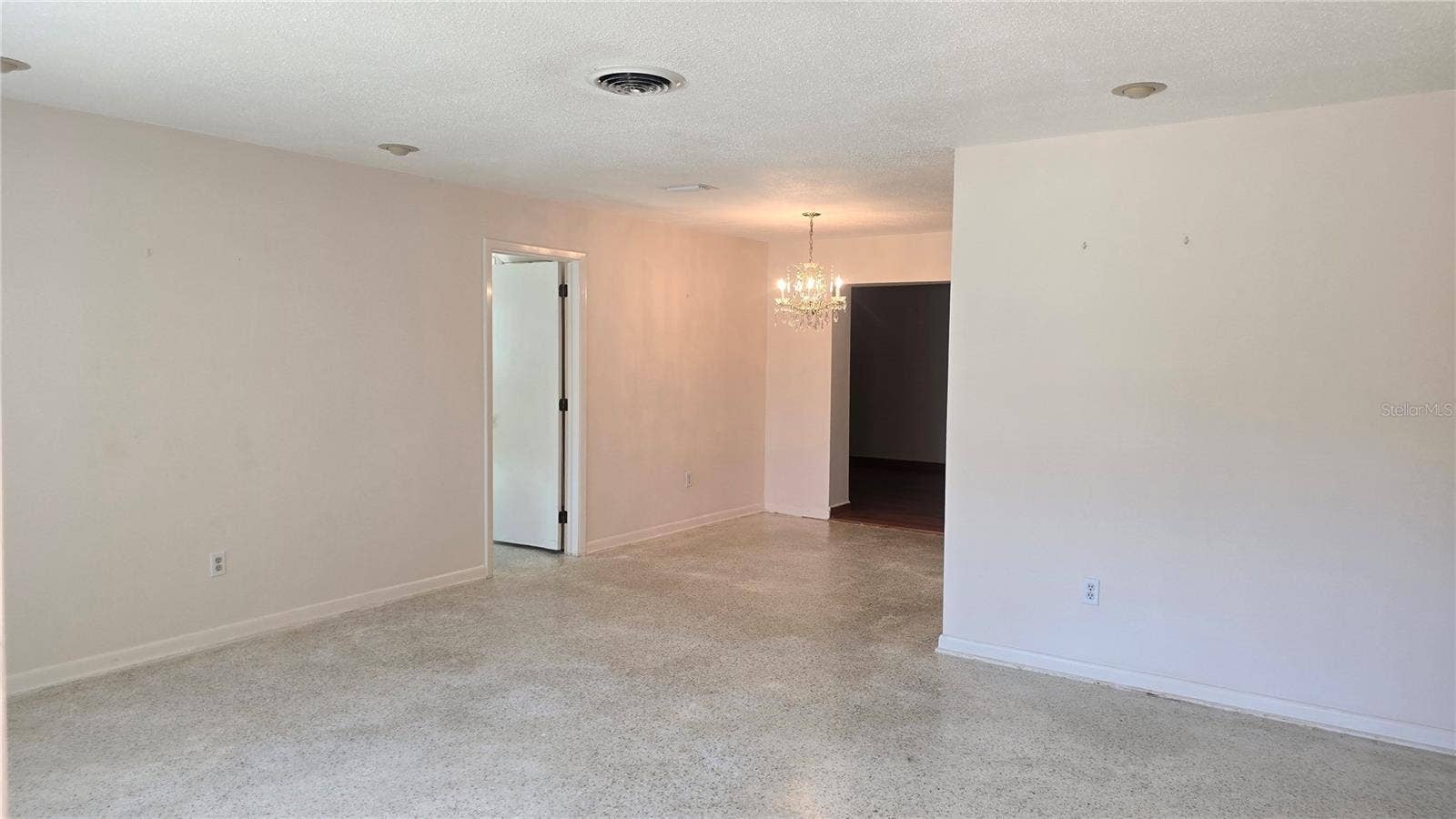10386 112TH WAY N, Seminole, FL 33778 10386 112TH WAY N, Seminole, FL 33778