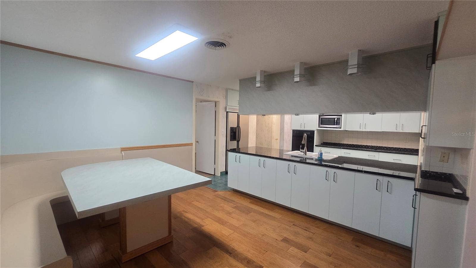 10386 112TH WAY N, Seminole, FL 33778 10386 112TH WAY N, Seminole, FL 33778