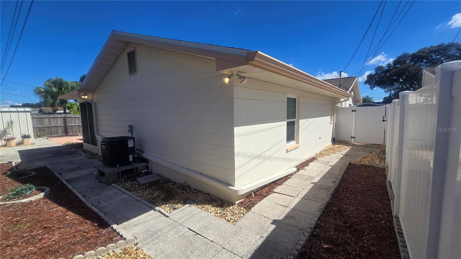 10386 112TH WAY N, Seminole, FL 33778 10386 112TH WAY N, Seminole, FL 33778