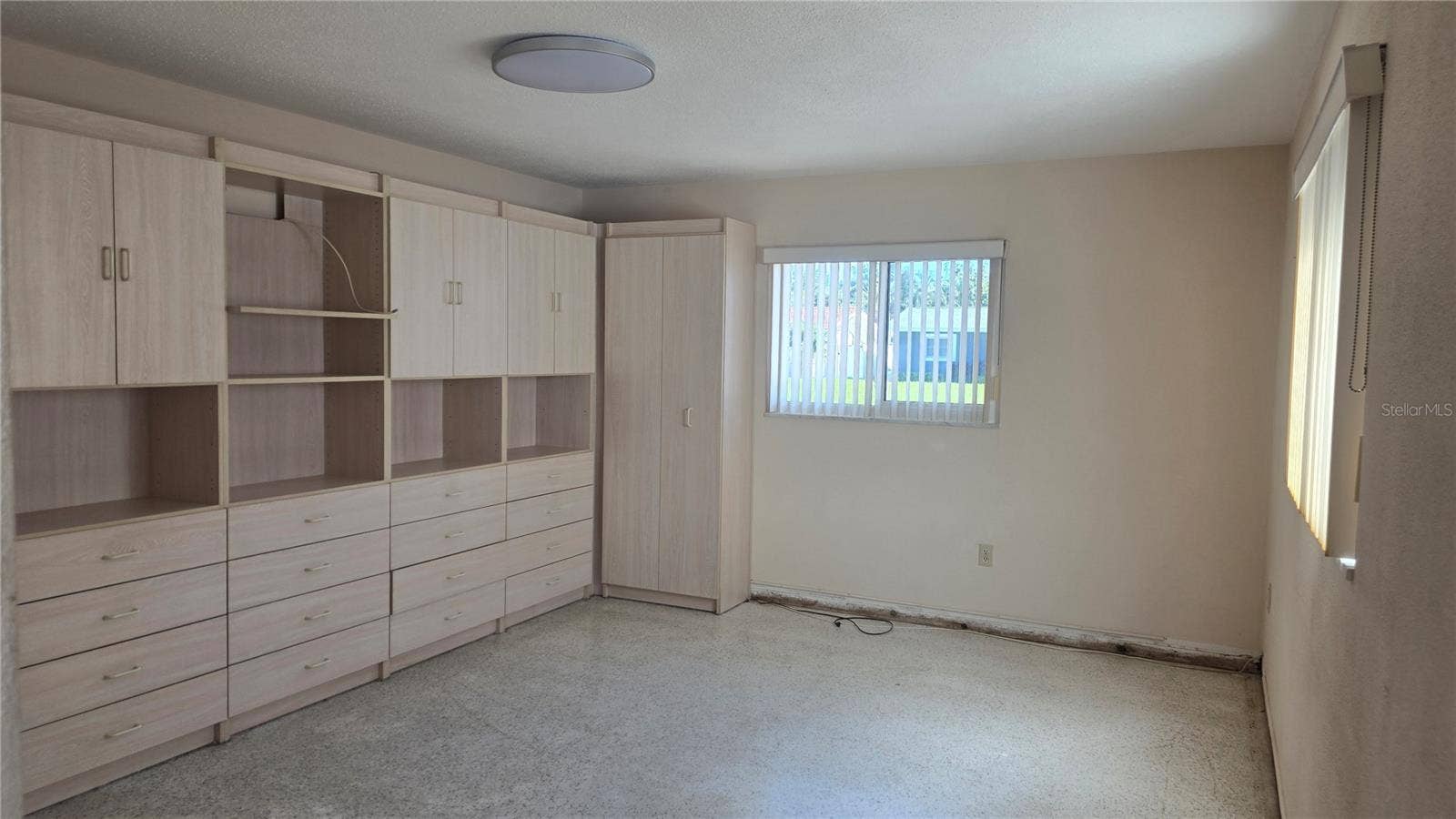 10386 112TH WAY N, Seminole, FL 33778 10386 112TH WAY N, Seminole, FL 33778