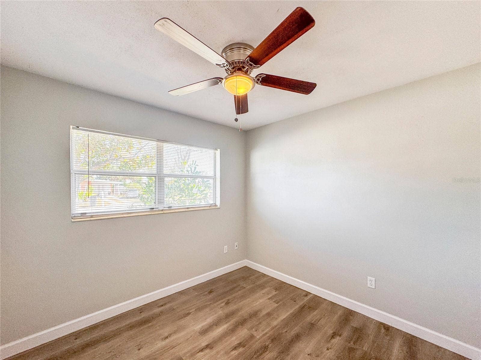 1104 YALE AVENUE, Bradenton, FL 34207 1104 YALE AVENUE, Bradenton, FL 34207