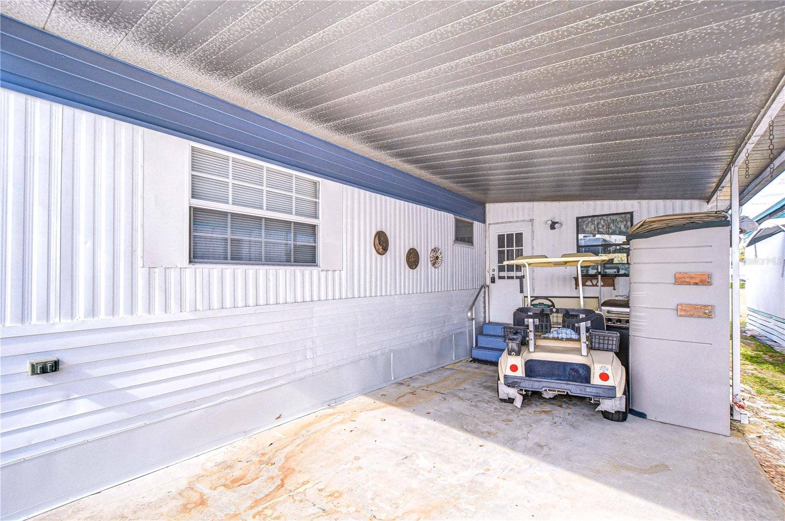 6046 HARRIET STREET, Zephyrhills, FL 33542