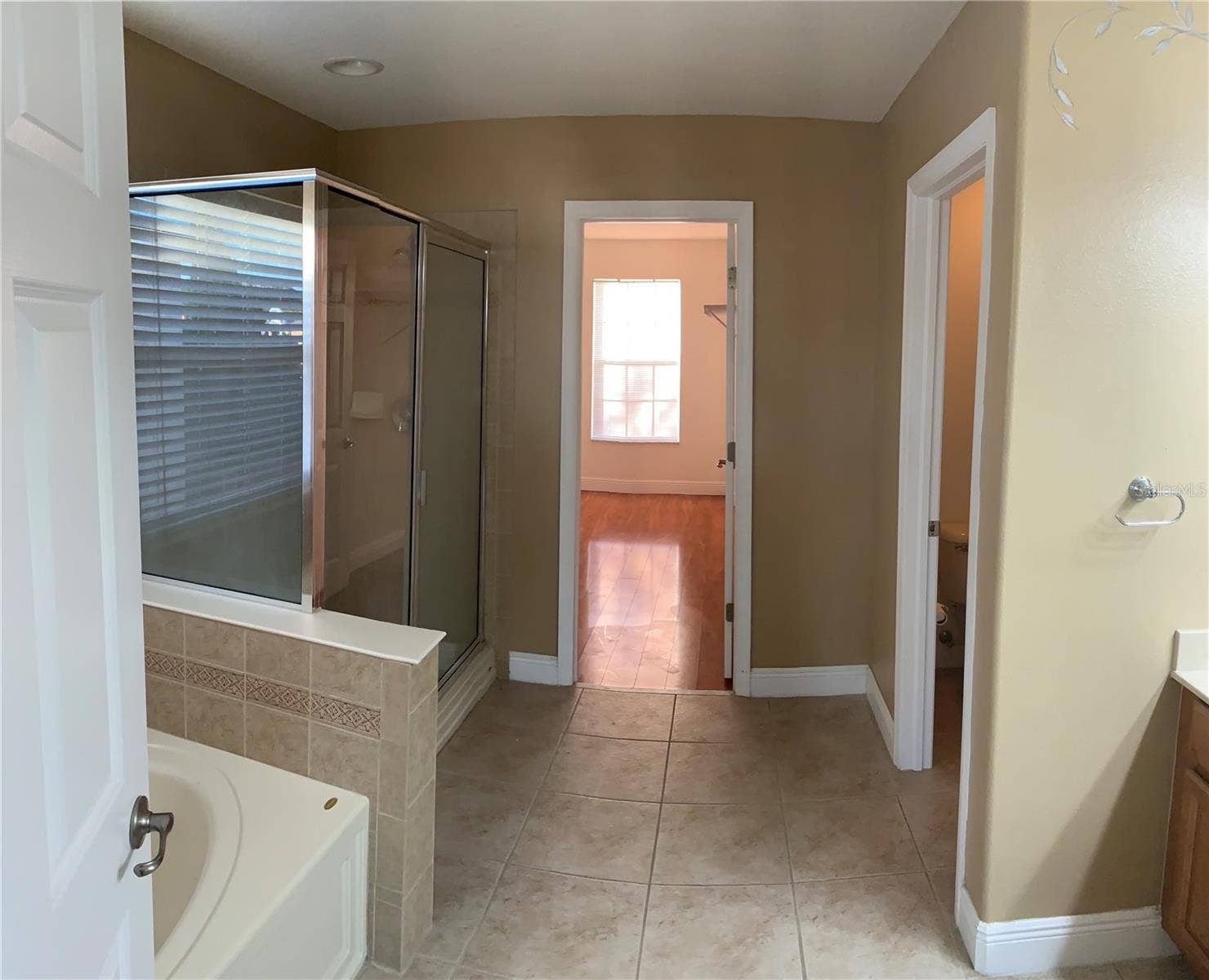 8810 CAMERON CREST DRIVE, Tampa, FL 33626