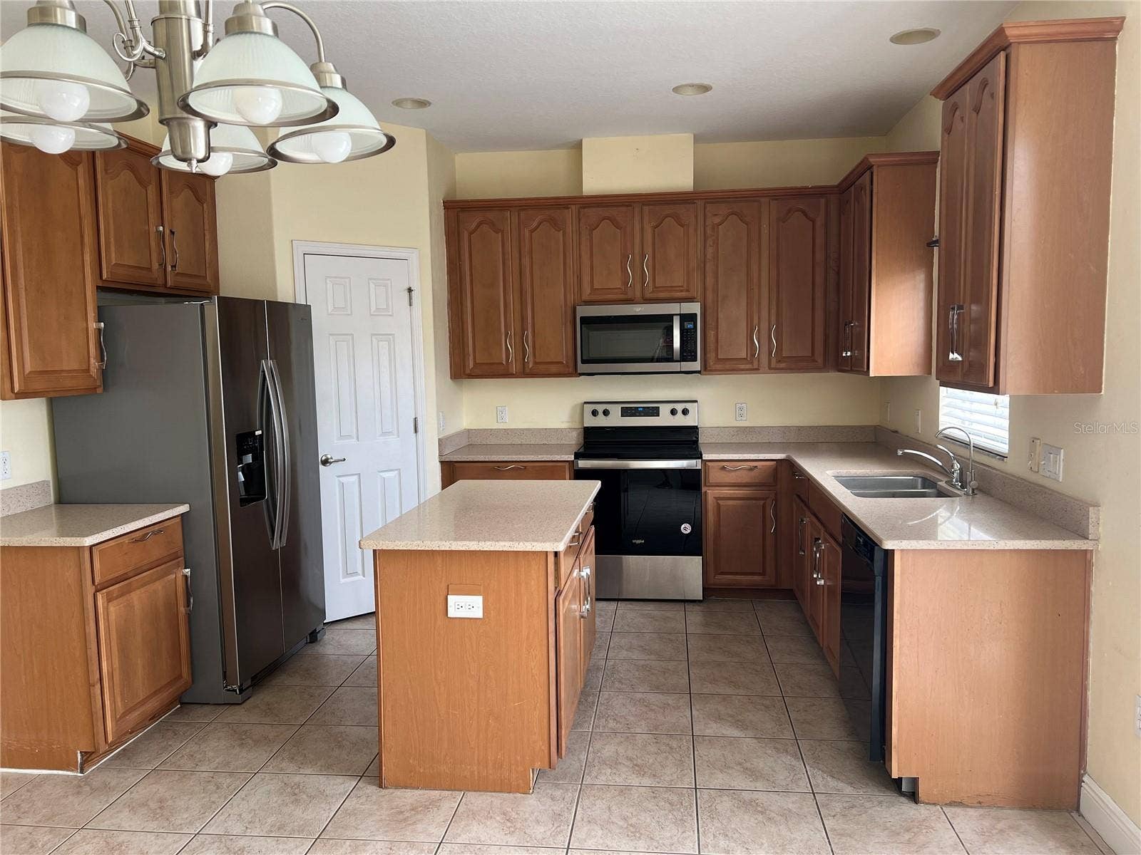 8810 CAMERON CREST DRIVE, Tampa, FL 33626
