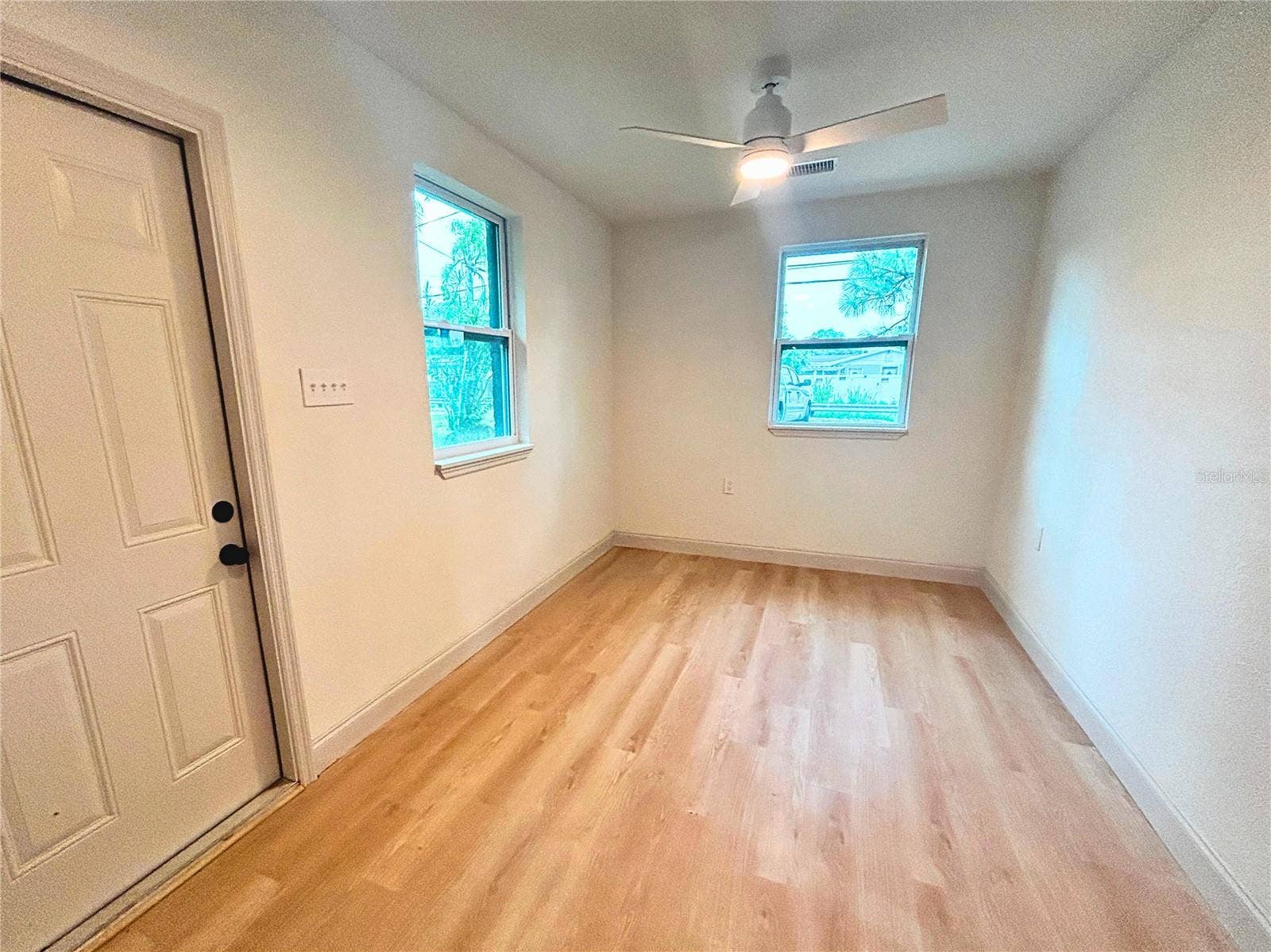 6215 58TH AVENUE N, St Petersburg, FL 33709