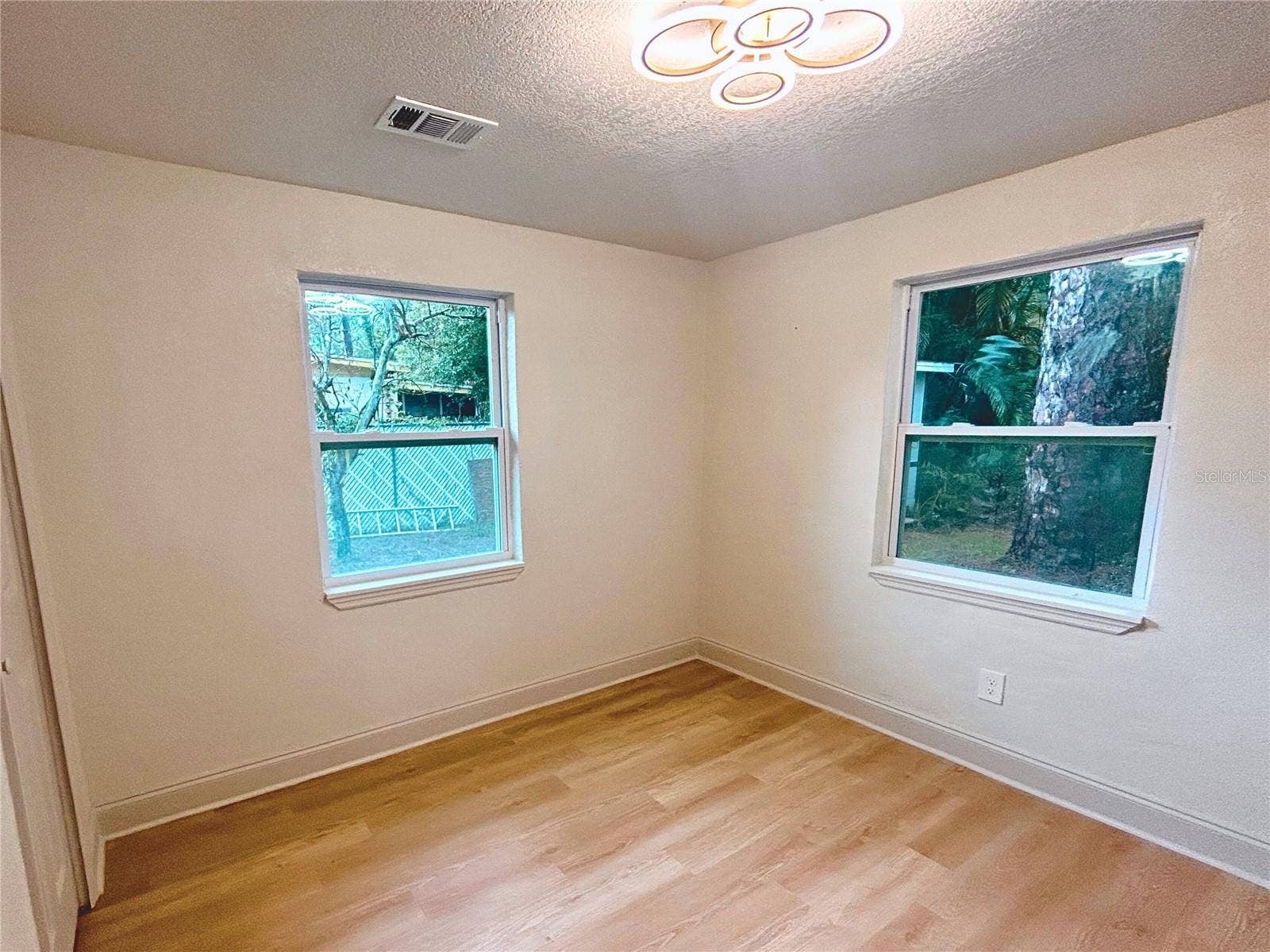 6215 58TH AVENUE N, St Petersburg, FL 33709