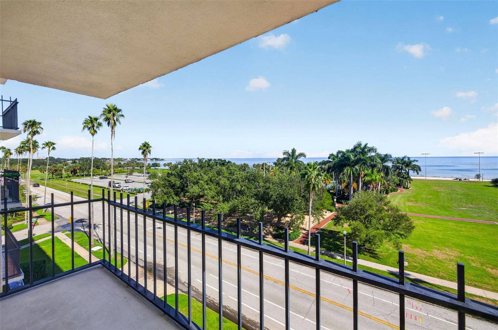 1120 N SHORE DRIVE NE, #502, St Petersburg, FL 33701
