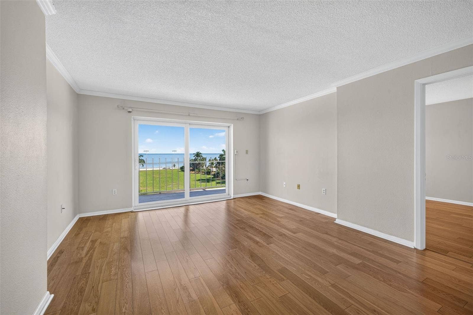 1120 N SHORE DRIVE NE, #502, St Petersburg, FL 33701