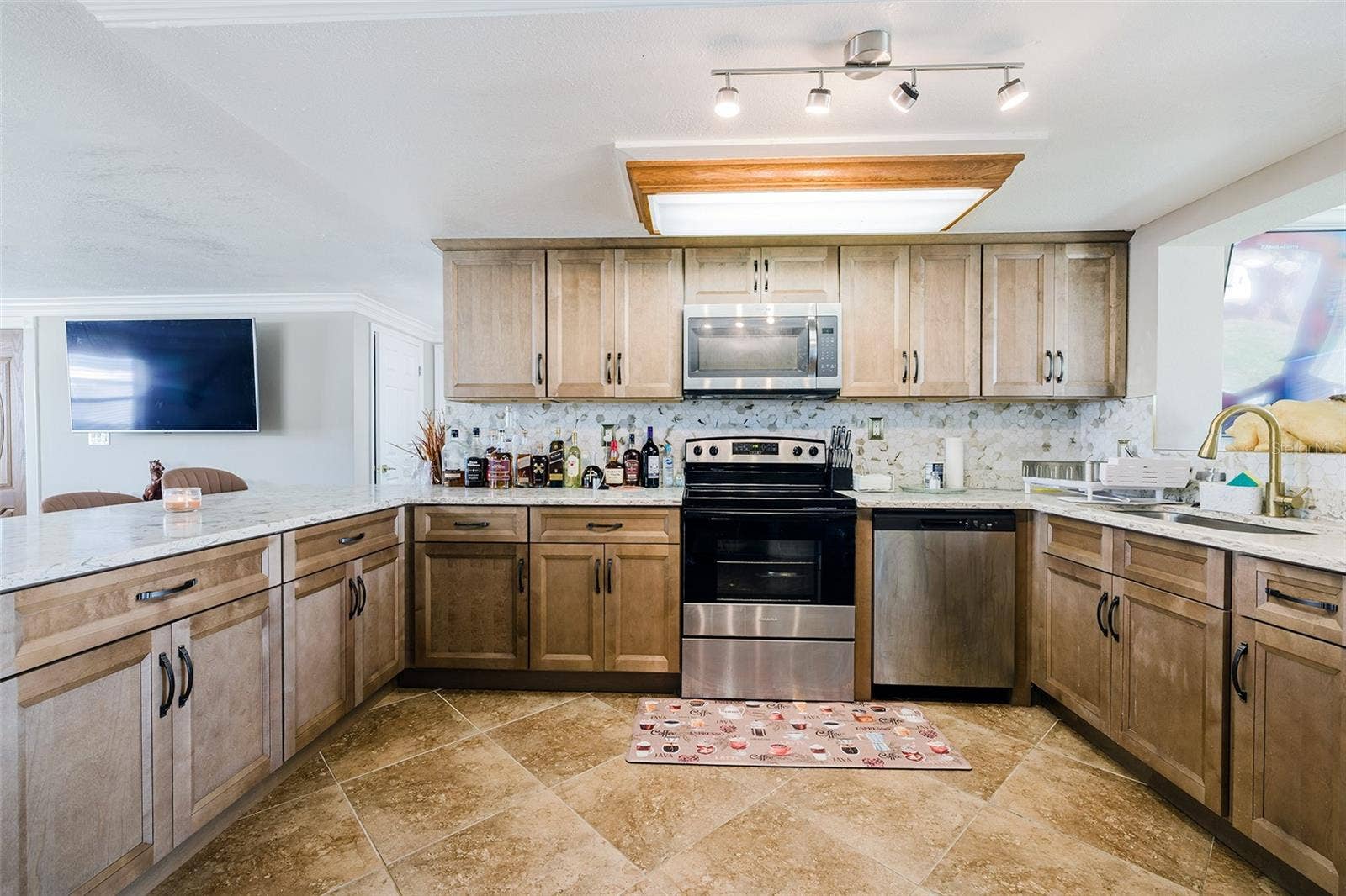 13637 LAGOON DRIVE, Hudson, FL 34667 13637 LAGOON DRIVE, Hudson, FL 34667