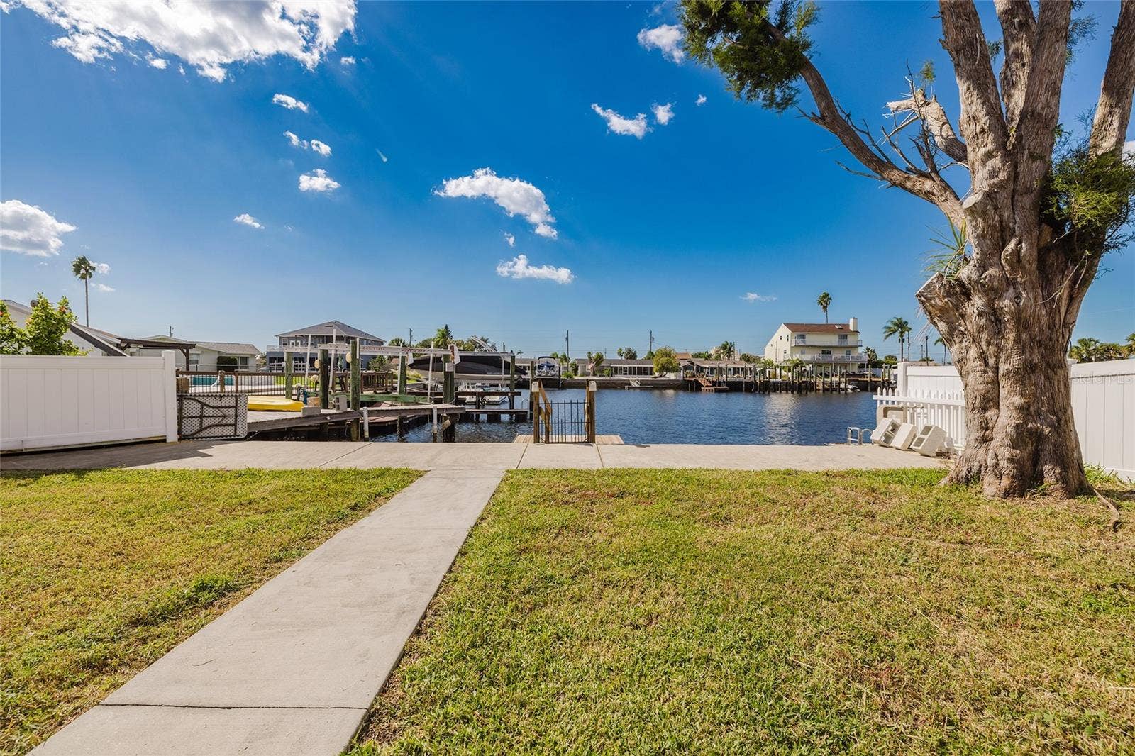 13637 LAGOON DRIVE, Hudson, FL 34667 13637 LAGOON DRIVE, Hudson, FL 34667
