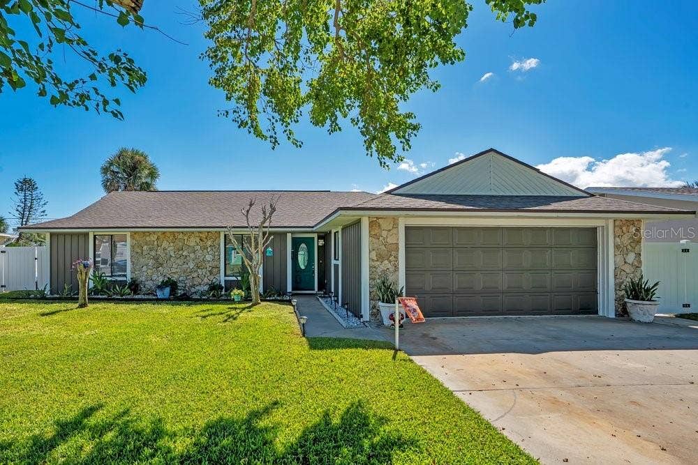 16 TARPON AVENUE, Ormond Beach, FL 32176 16 TARPON AVENUE, Ormond Beach, FL 32176