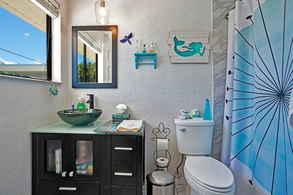 16 TARPON AVENUE, Ormond Beach, FL 32176 16 TARPON AVENUE, Ormond Beach, FL 32176