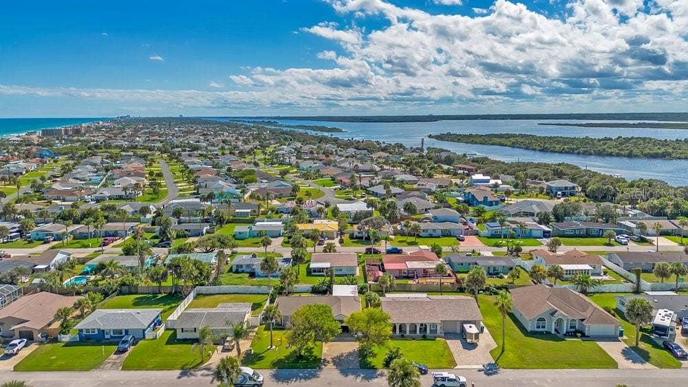 16 TARPON AVENUE, Ormond Beach, FL 32176 16 TARPON AVENUE, Ormond Beach, FL 32176