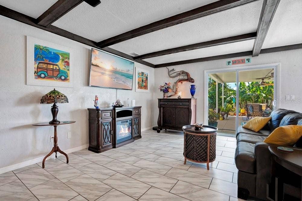 16 TARPON AVENUE, Ormond Beach, FL 32176 16 TARPON AVENUE, Ormond Beach, FL 32176