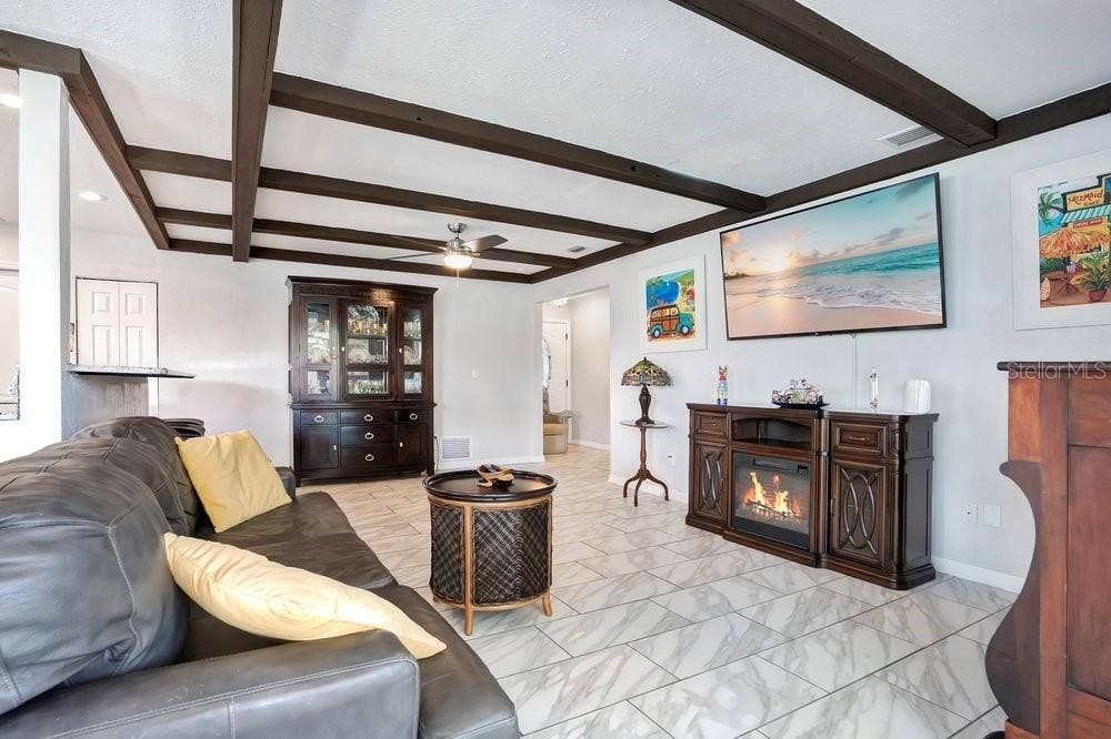 16 TARPON AVENUE, Ormond Beach, FL 32176 16 TARPON AVENUE, Ormond Beach, FL 32176