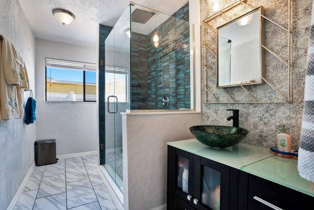 16 TARPON AVENUE, Ormond Beach, FL 32176 16 TARPON AVENUE, Ormond Beach, FL 32176