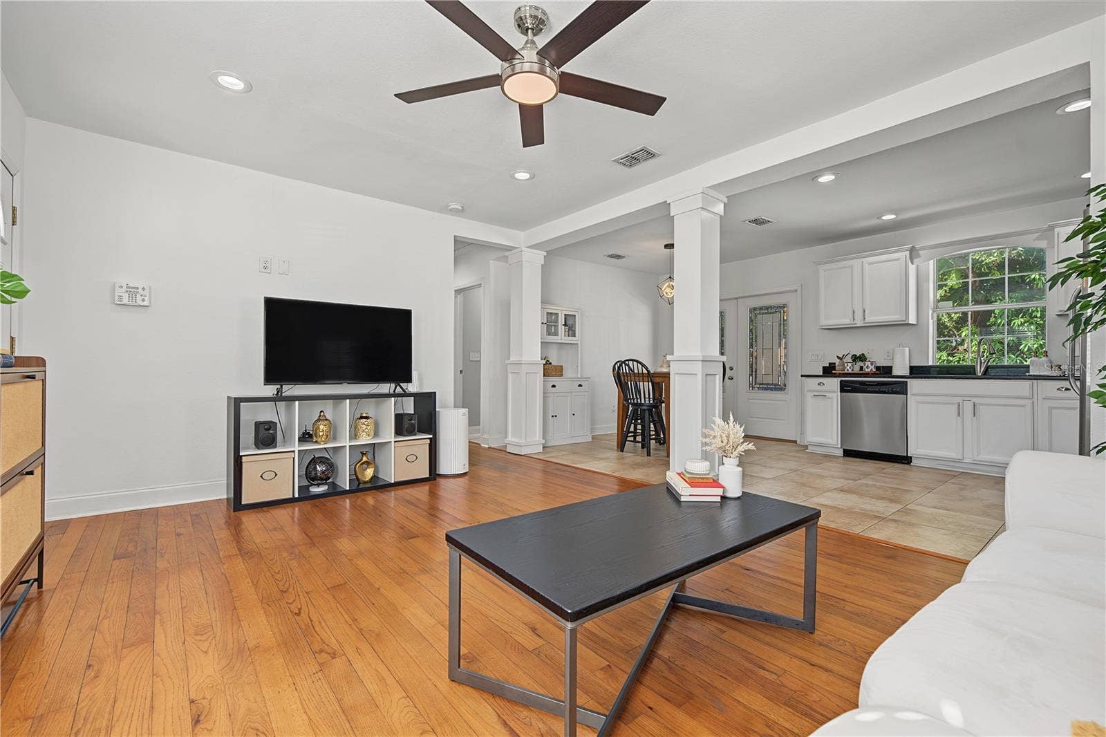 2801 S MANHATTAN AVENUE, Tampa, FL 33629 2801 S MANHATTAN AVENUE, Tampa, FL 33629