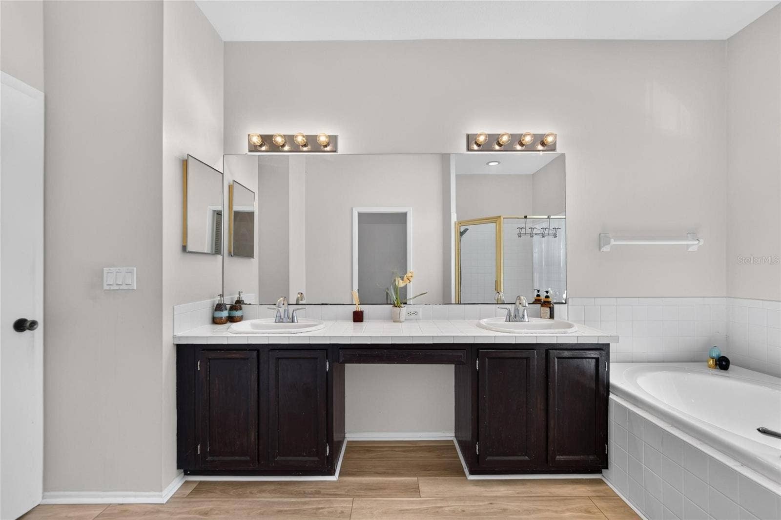 11220 SAILBROOKE DRIVE, Riverview, FL 33579 11220 SAILBROOKE DRIVE, Riverview, FL 33579