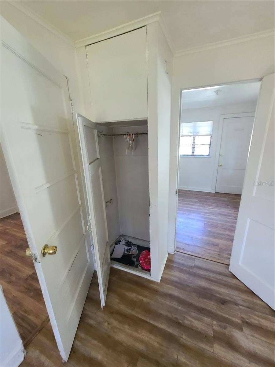 1060 18TH AVENUE S, St Petersburg, FL 33705 1060 18TH AVENUE S, St Petersburg, FL 33705