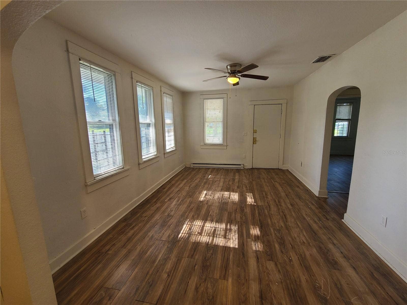 1060 18TH AVENUE S, St Petersburg, FL 33705 1060 18TH AVENUE S, St Petersburg, FL 33705