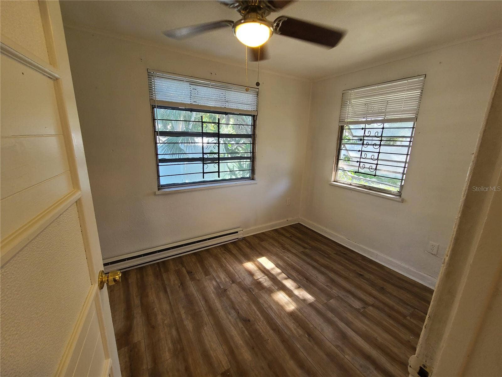 1060 18TH AVENUE S, St Petersburg, FL 33705 1060 18TH AVENUE S, St Petersburg, FL 33705
