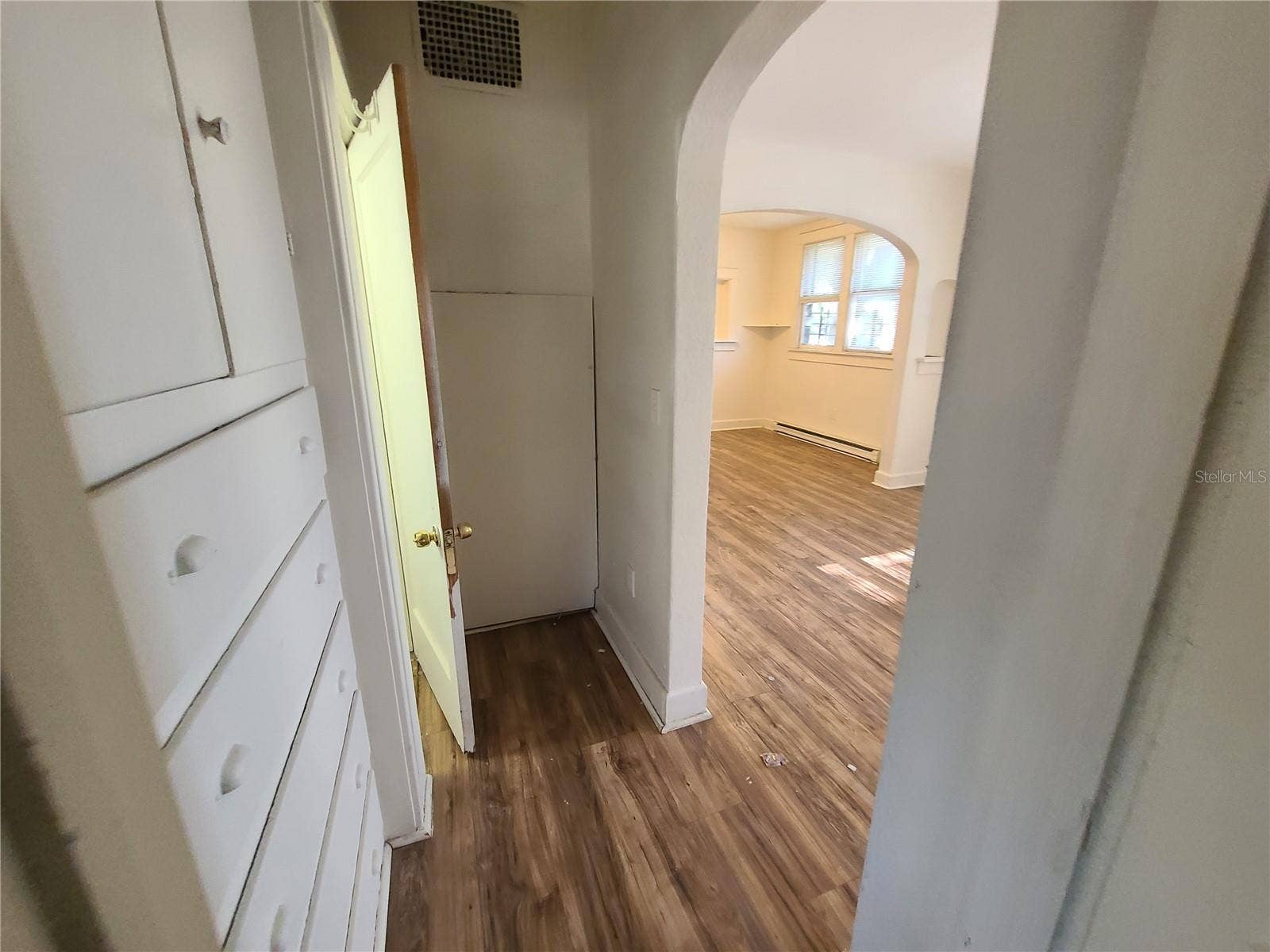 1060 18TH AVENUE S, St Petersburg, FL 33705 1060 18TH AVENUE S, St Petersburg, FL 33705