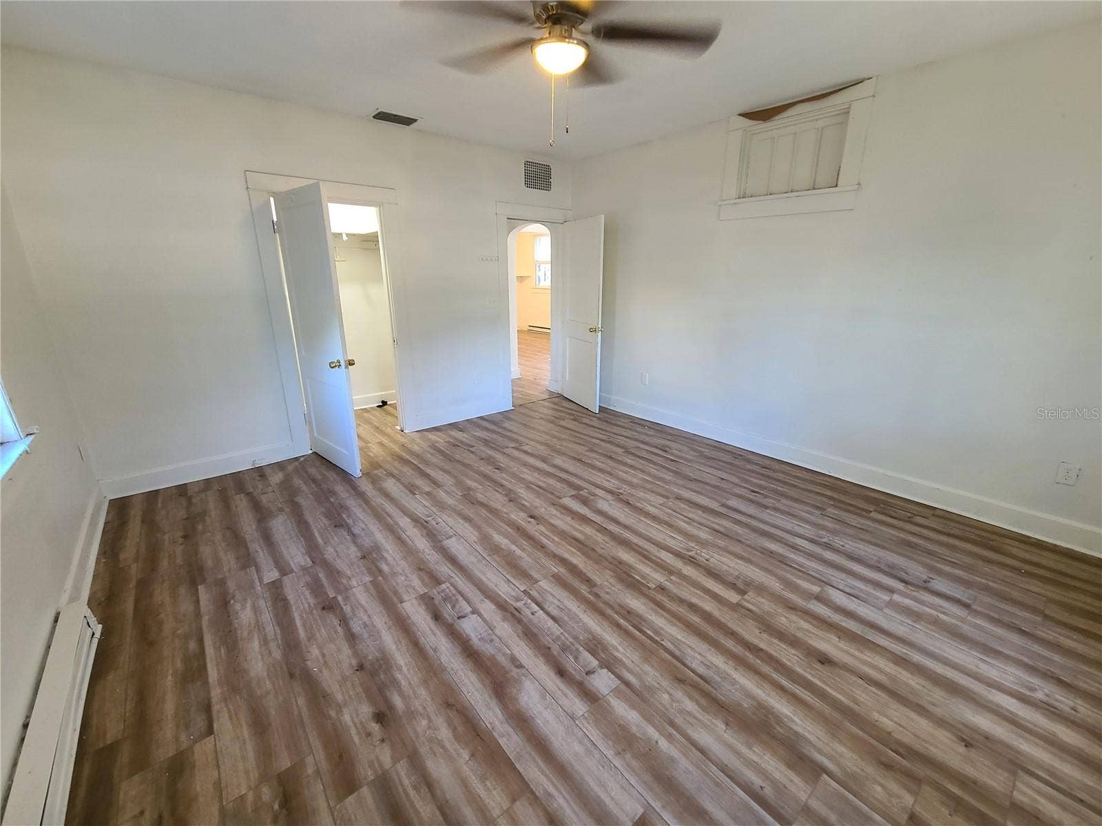 1060 18TH AVENUE S, St Petersburg, FL 33705 1060 18TH AVENUE S, St Petersburg, FL 33705