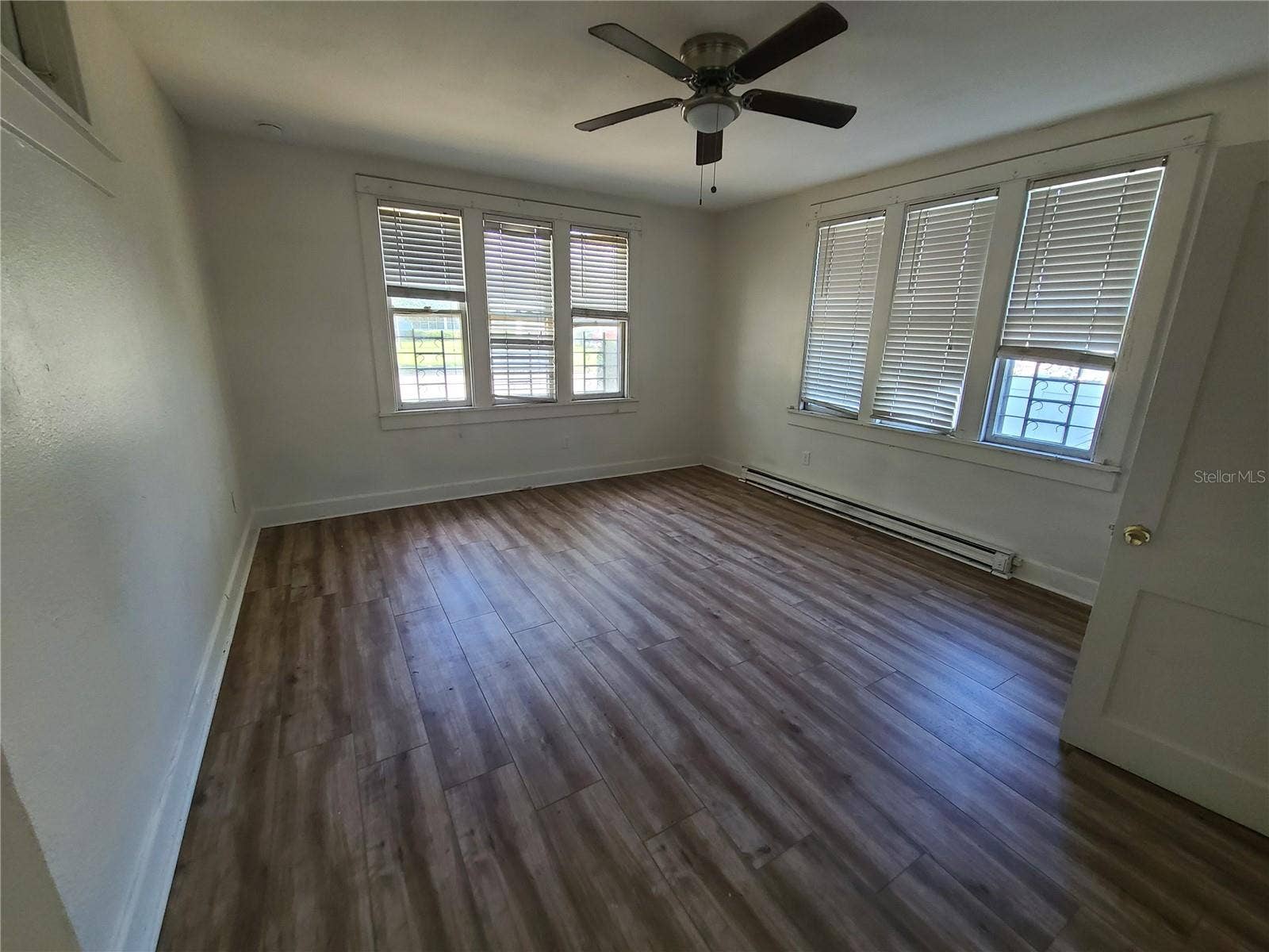 1060 18TH AVENUE S, St Petersburg, FL 33705 1060 18TH AVENUE S, St Petersburg, FL 33705