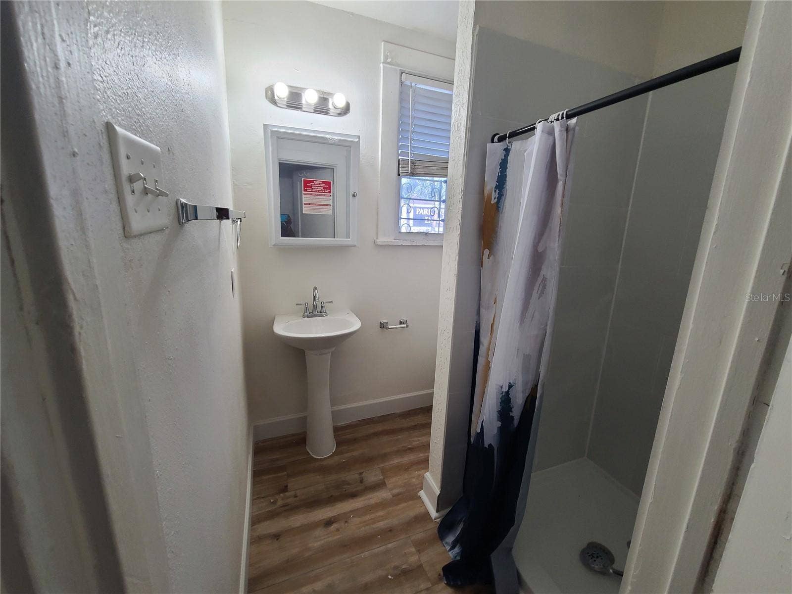 1060 18TH AVENUE S, St Petersburg, FL 33705 1060 18TH AVENUE S, St Petersburg, FL 33705