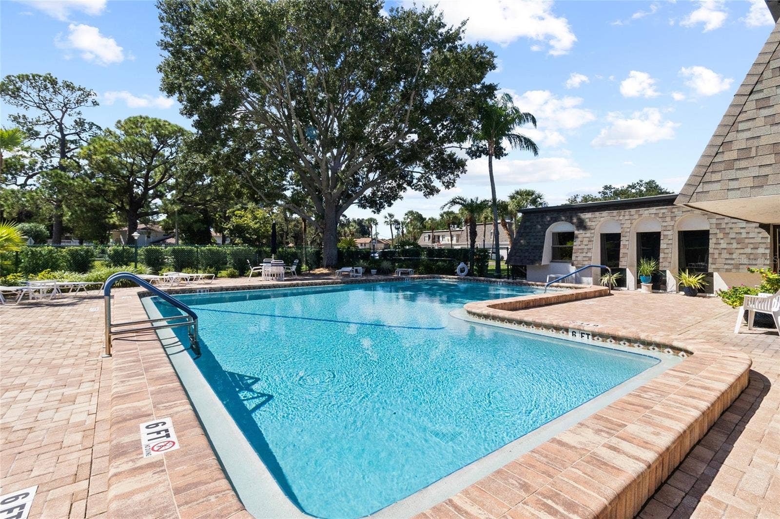 2980 HAINES BAYSHORE ROAD, #105, Clearwater, FL 33760 Pool area