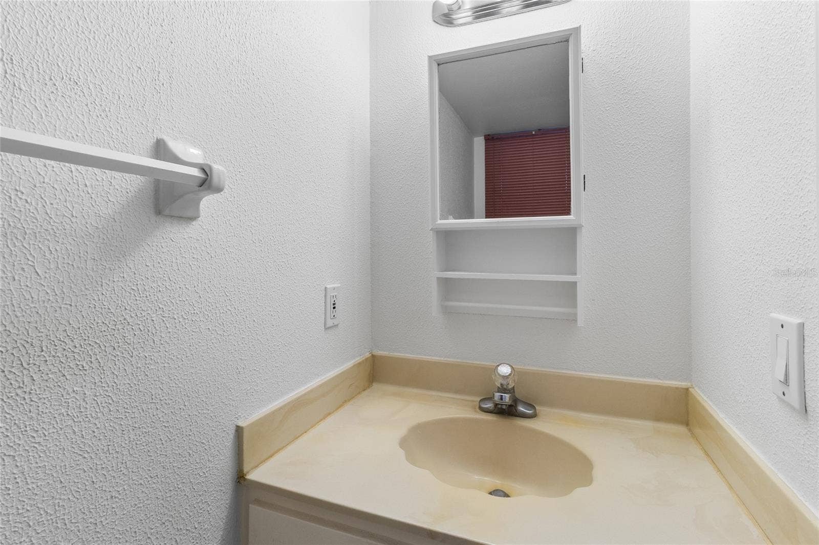 2980 HAINES BAYSHORE ROAD, #105, Clearwater, FL 33760 1/2 bath down stairs