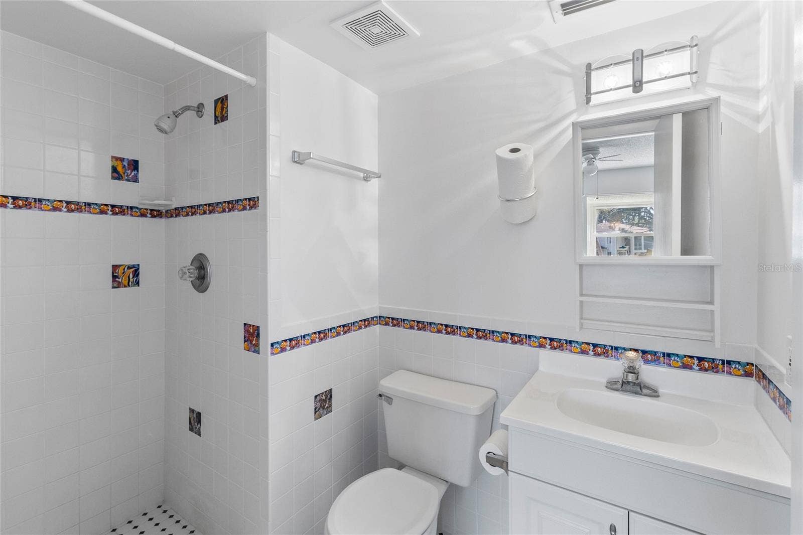 2980 HAINES BAYSHORE ROAD, #105, Clearwater, FL 33760 Secondary ensuite bath
