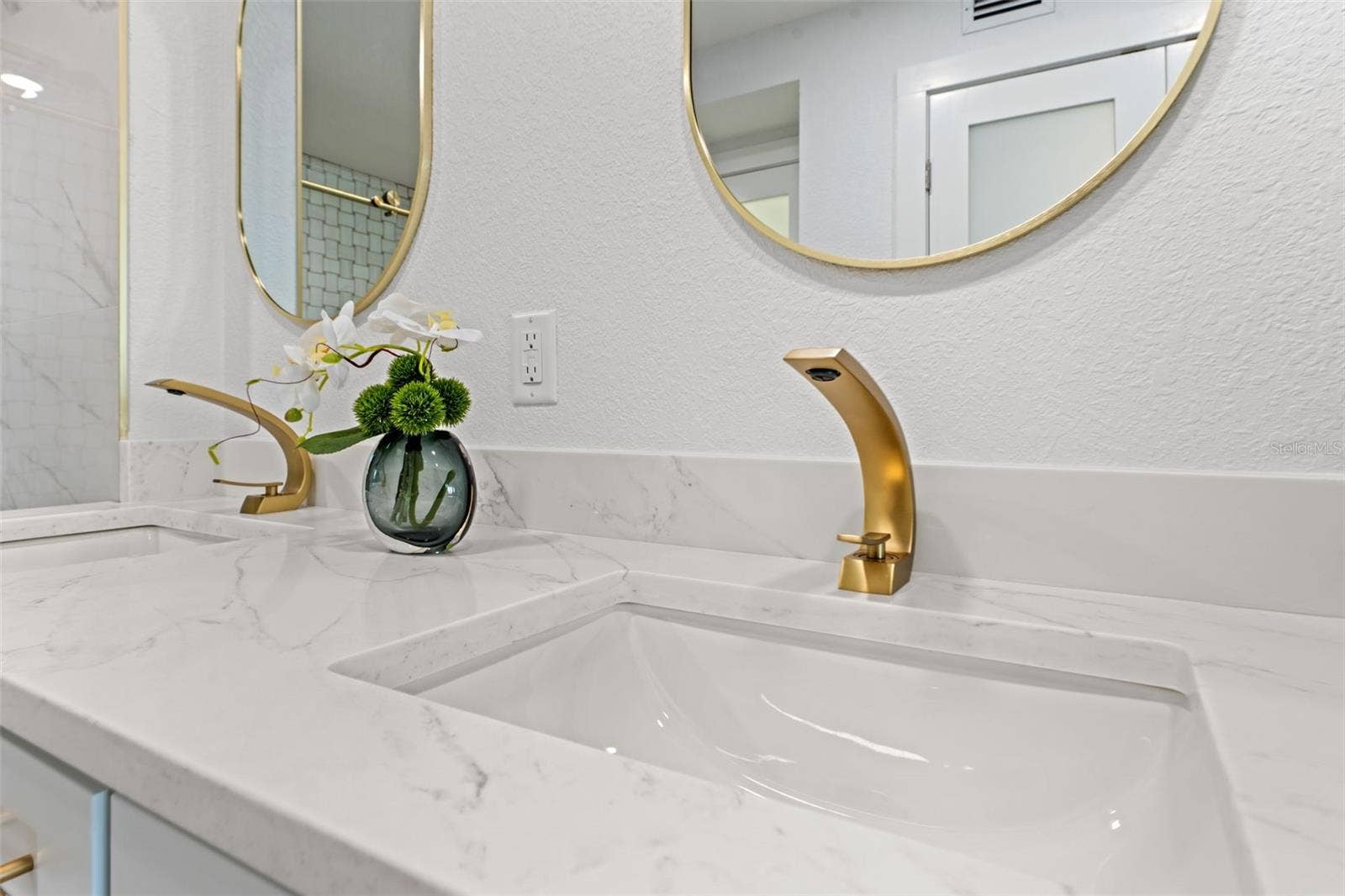 4900 BRITTANY DRIVE S, #405, St Petersburg, FL 33715 4900 BRITTANY DRIVE S, #405, St Petersburg, FL 33715