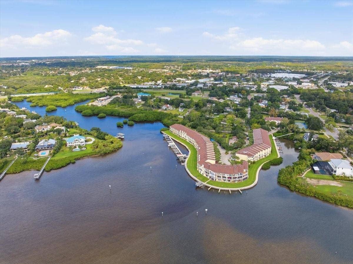 116 BRENT CIRCLE, Oldsmar, FL 34677 116 BRENT CIRCLE, Oldsmar, FL 34677