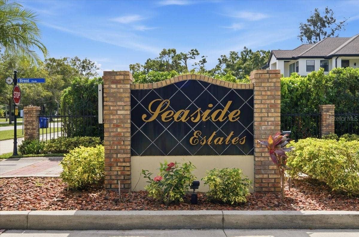 116 BRENT CIRCLE, Oldsmar, FL 34677 116 BRENT CIRCLE, Oldsmar, FL 34677