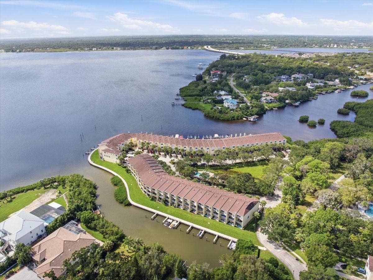116 BRENT CIRCLE, Oldsmar, FL 34677 116 BRENT CIRCLE, Oldsmar, FL 34677